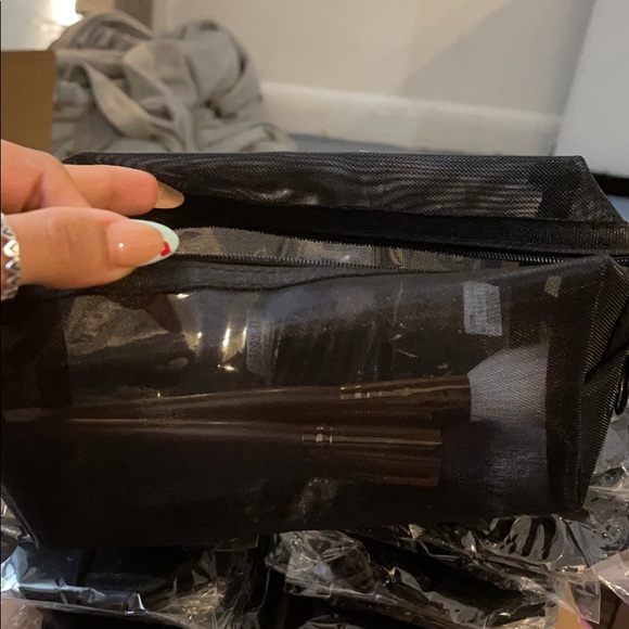 Travel makeup bag - Picture 2 of 3